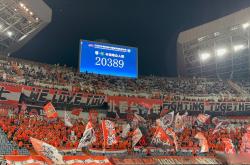 英雄联盟总决赛直播-包含蓄势待发！球队引爆主场气氛，球迷热情高涨的词条