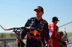 英雄联盟总决赛-红牛车队完胜红牛二队，拉塞尔刷新纪录