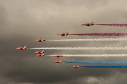 英雄联盟总决赛直播-双线交响，国米铁血压制拜仁，基耶萨国家德比独奏