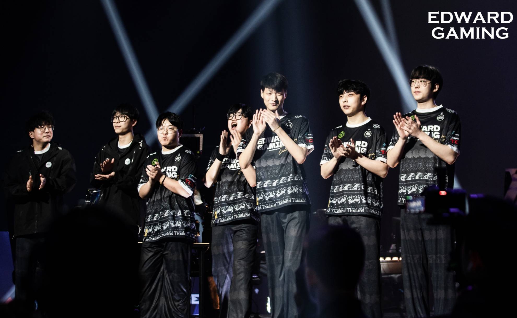 国际精英选手同台较量,挑战极限的简单介绍 国际精英选手同台较量,挑战极限的简单介绍