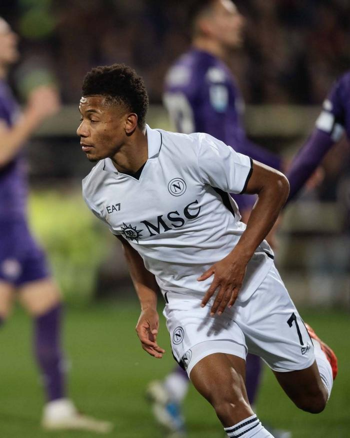 那不勒斯客场战胜佛罗伦萨,保持领先优势的简单介绍 那不勒斯客场战胜佛罗伦萨,保持领先优势的简单介绍