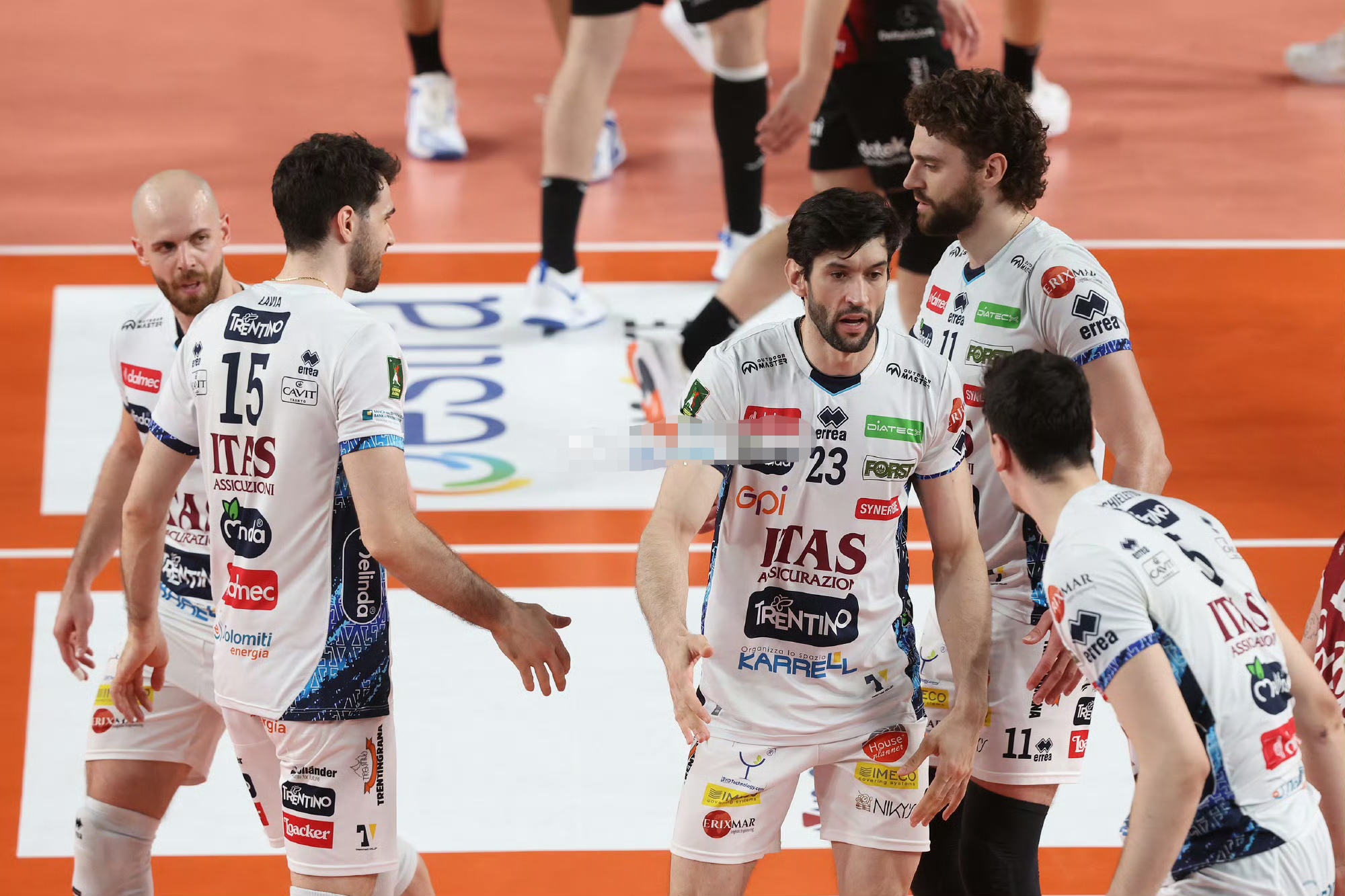 包含意大利队客场大胜摩尔多瓦，排名上升的词条