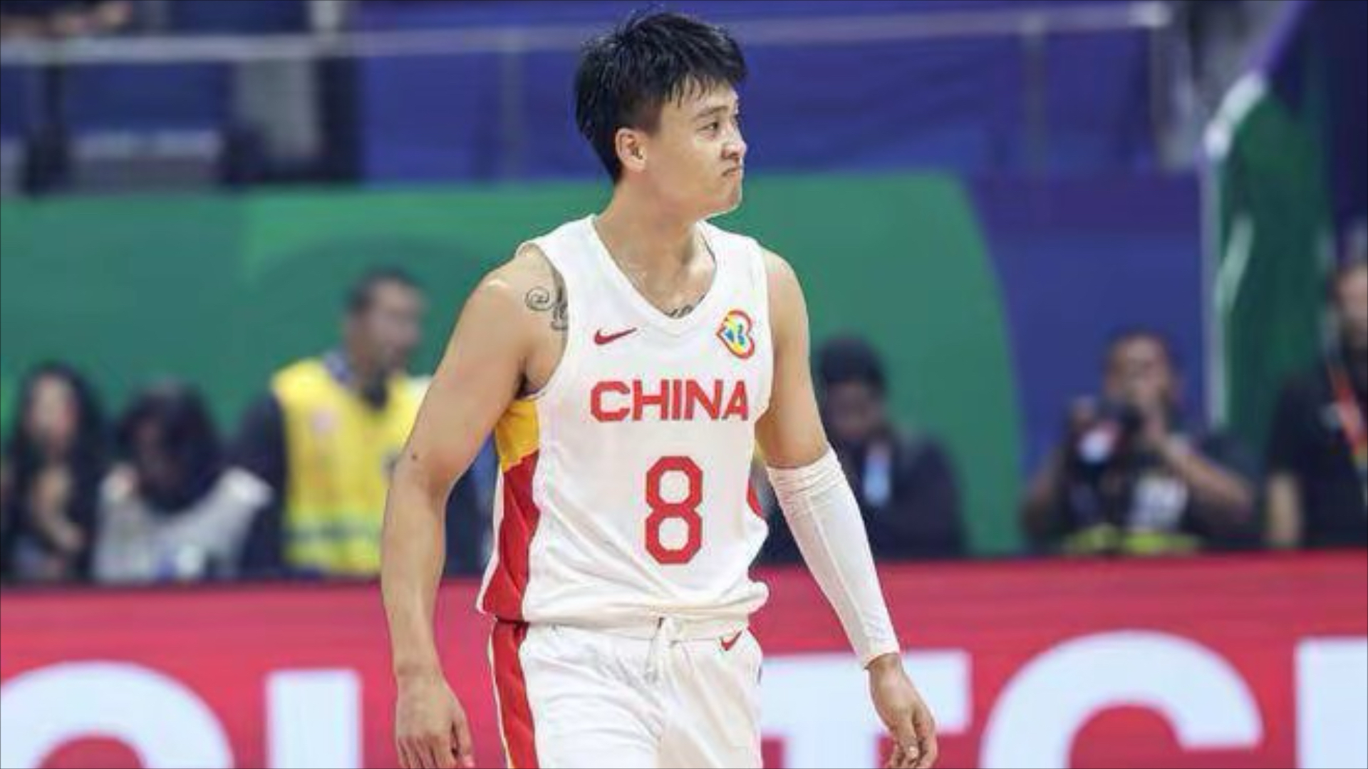 场上风云变幻,球队斗志不减的简单介绍 场上风云变幻,球队斗志不减的简单介绍