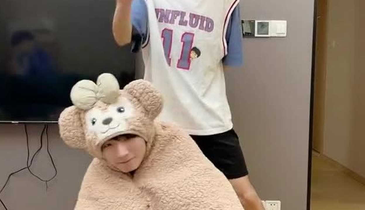 包含棒球场外新闻不断,话题热度爆表的词条 包含棒球场外新闻不断,话题热度爆表的词条