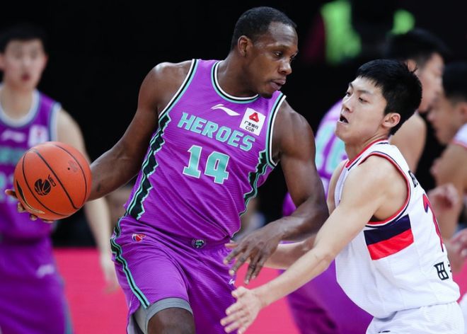 江苏队绝杀上海队，陶汉林状态火热