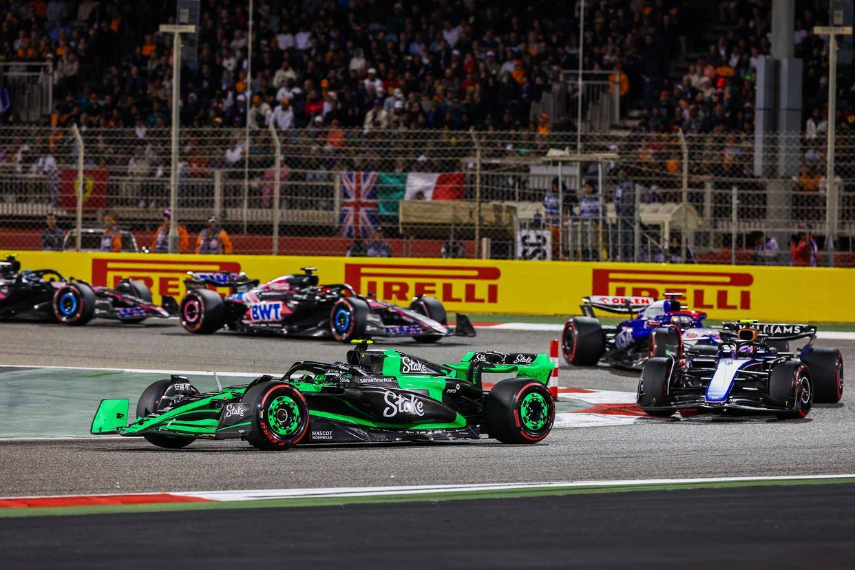 威廉姆斯绝杀索伯车队，维斯塔潘统治全场