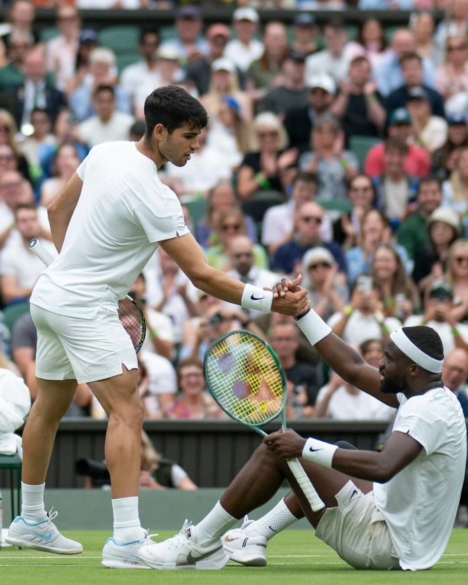 拉沃尔杯轻取年终总决赛，西西帕斯关键制胜