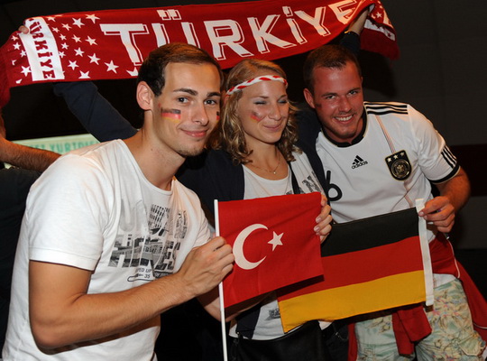 土耳其完胜墨西哥,穆勒扛起全队 土耳其完胜墨西哥,穆勒扛起全队