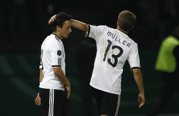 土耳其完胜墨西哥,穆勒扛起全队 土耳其完胜墨西哥,穆勒扛起全队