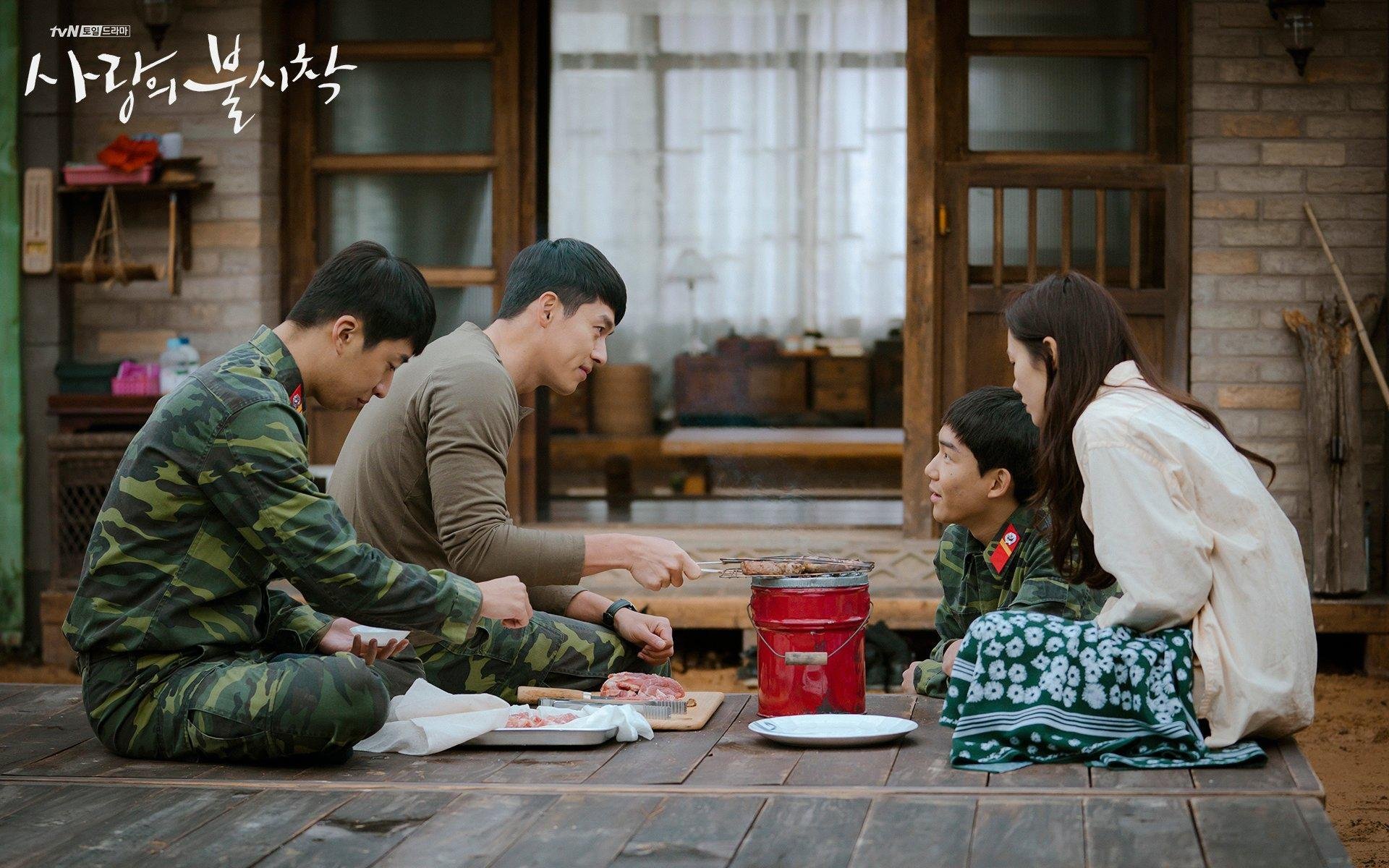 F1新赛季揭幕战之夜,孔德刺破黑暗的终极超越,王座新秩序就此开启?