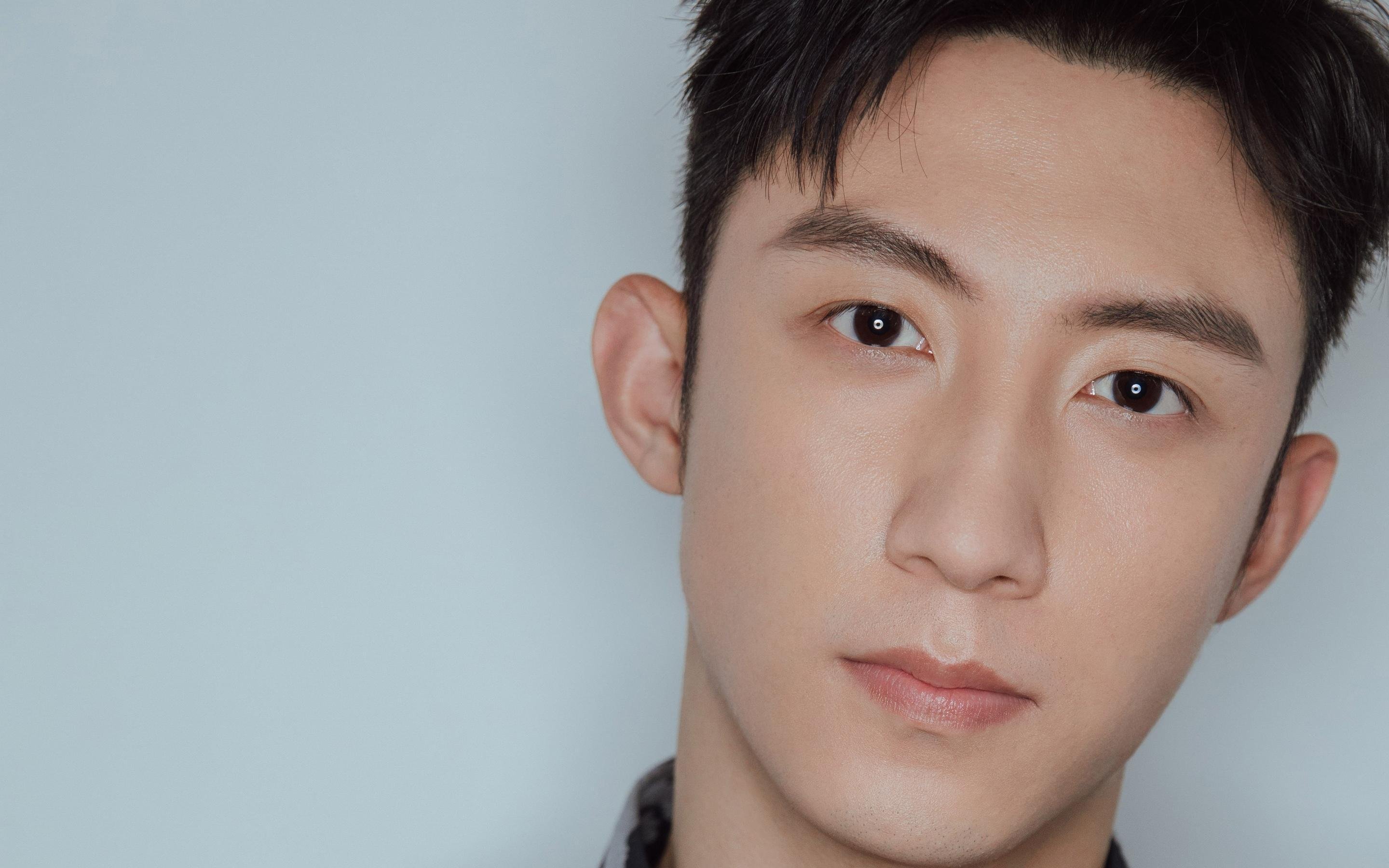 波兰铁骑踏碎紫百合，佩德里于亚平宁风暴中完成加冕礼