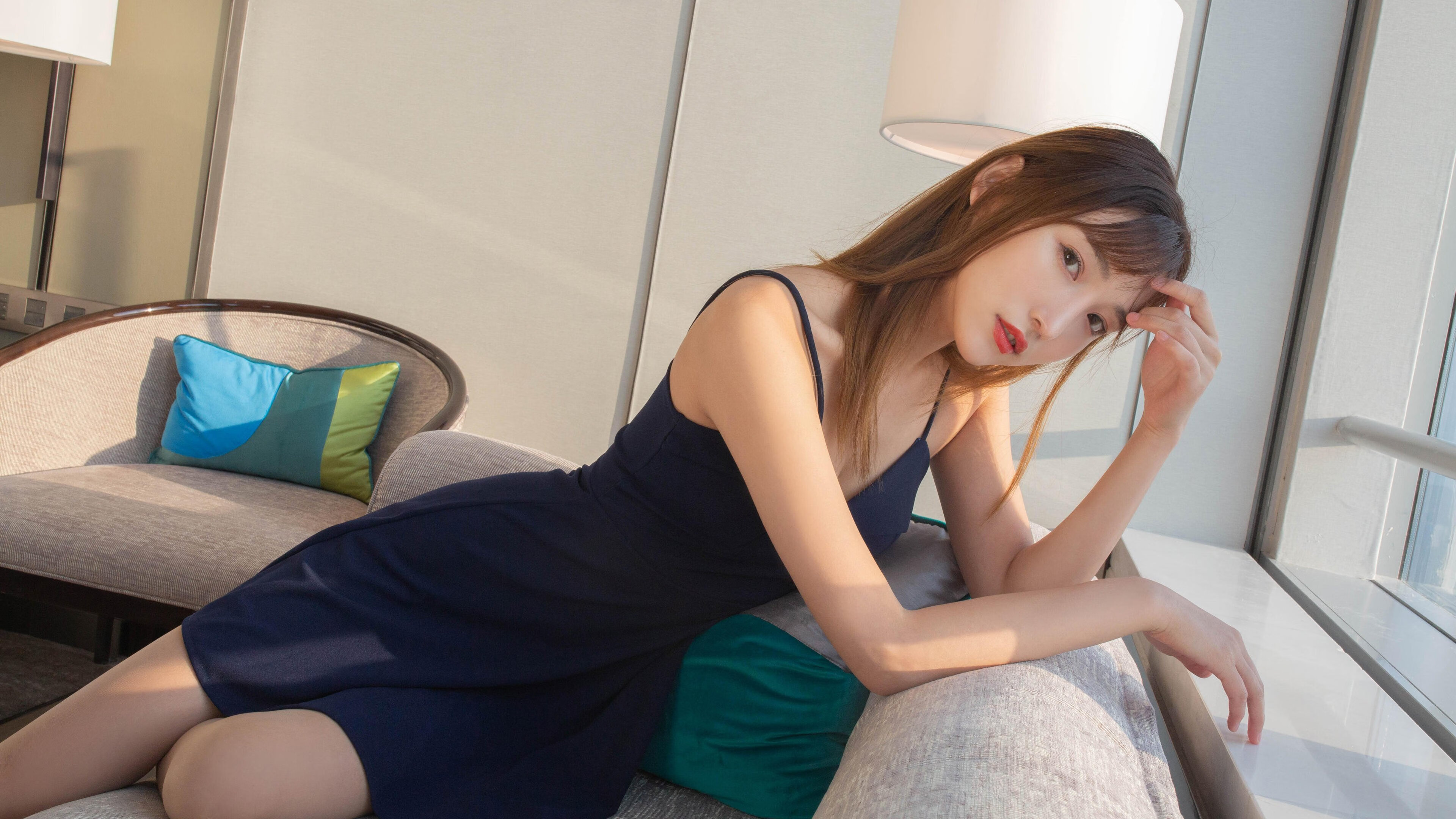 双城记，纽约孤胆英雄与夏洛特闪电战—布伦森的独舞与黄蜂的集体爆发